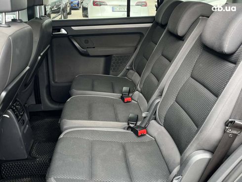 Volkswagen Touran 2012 серый - фото 16