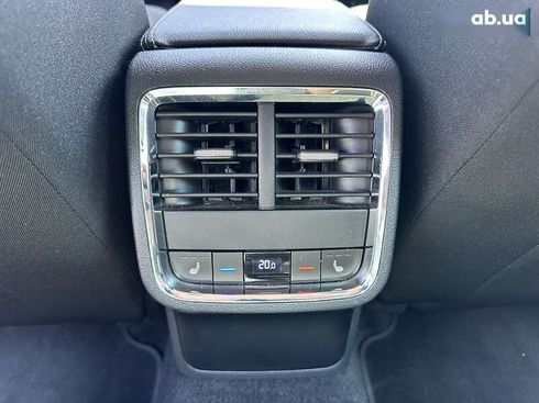 Skoda Octavia 2020 - фото 16