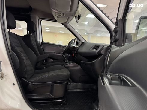 Fiat Doblo 2010 белый - фото 13