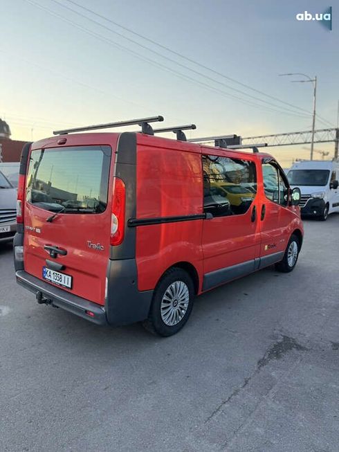 Renault Trafic 2012 - фото 10