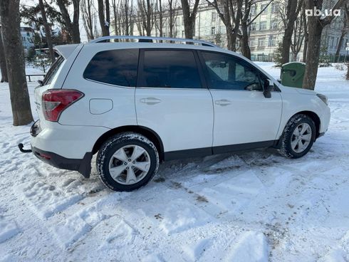 Subaru Forester 2015 белый - фото 5