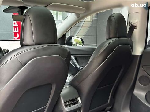 Tesla Model Y 2021 - фото 17