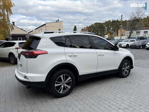 Toyota RAV4 2017 - фото 12