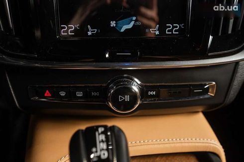 Volvo S90 2017 - фото 26