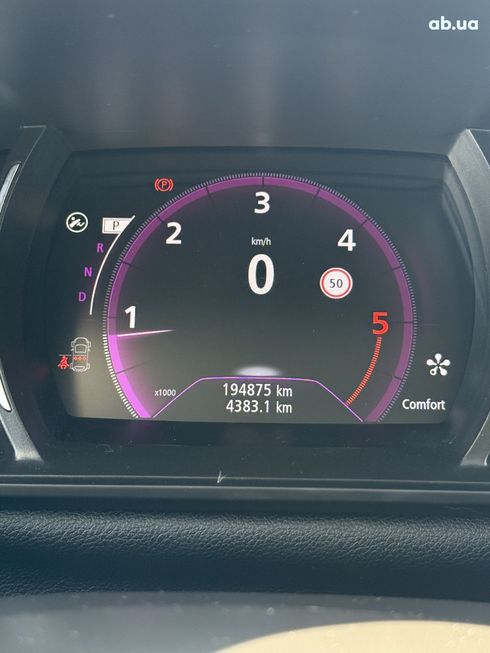 Renault Megane 2017 серый - фото 12