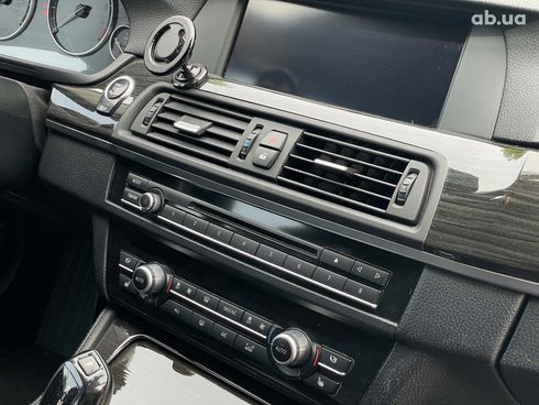 BMW 5 серия 2012 белый - фото 28