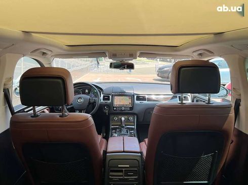Volkswagen Touareg 2015 - фото 23