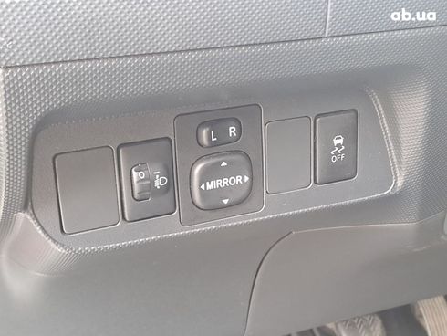 Toyota Auris 2007 серый - фото 13