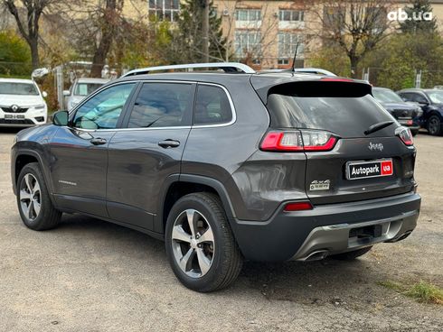 Jeep Cherokee 2018 серый - фото 8