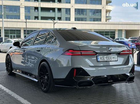 BMW 5 серия 2024 - фото 12