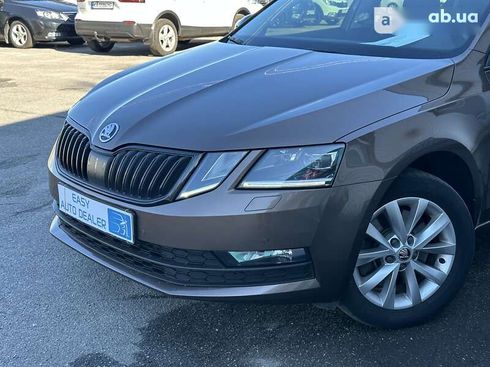 Skoda Octavia 2019 - фото 9