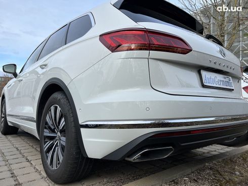 Volkswagen Touareg 2020 - фото 25