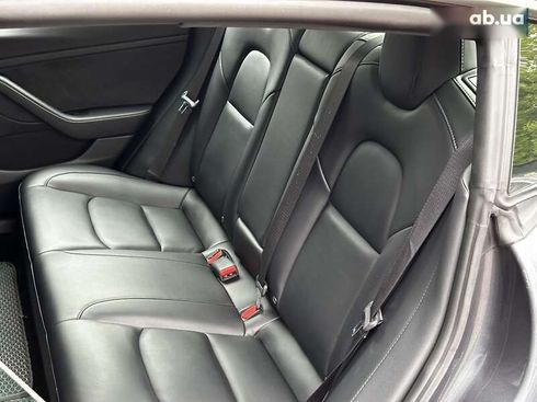 Tesla Model 3 2021 - фото 13