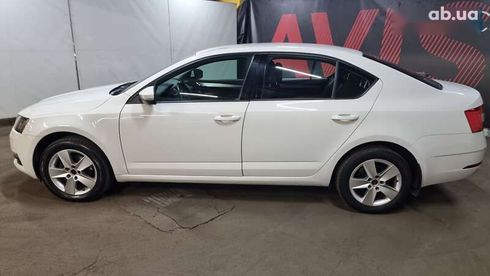 Skoda Octavia 2019 - фото 3
