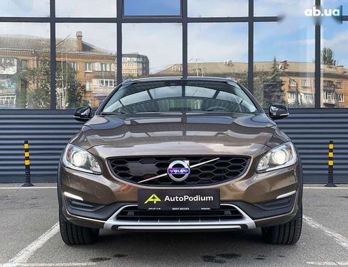 Volvo V60 Cross Country 2018 - фото 3