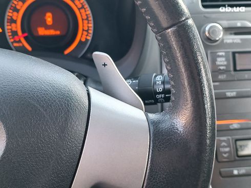 Toyota Auris 2007 красный - фото 25