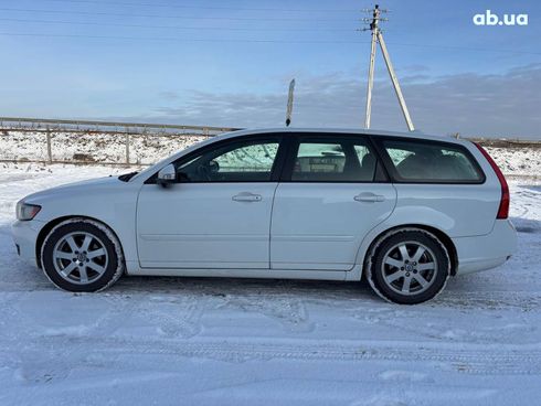 Volvo V50 2011 белый - фото 10