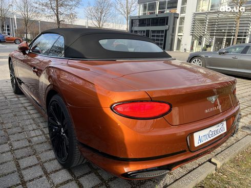 Bentley Continental GT 2022 - фото 36