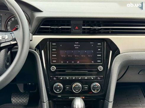Volkswagen Passat 2021 - фото 28