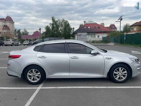 Kia K5 2017 - фото 4