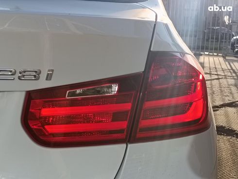 BMW 3 серия 2014 белый - фото 8
