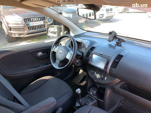 Nissan Note 2006 коричневый - фото 23