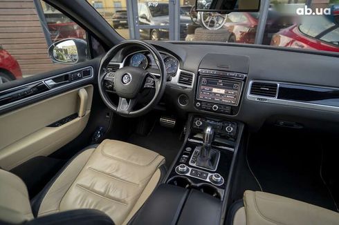 Volkswagen Touareg 2015 - фото 23