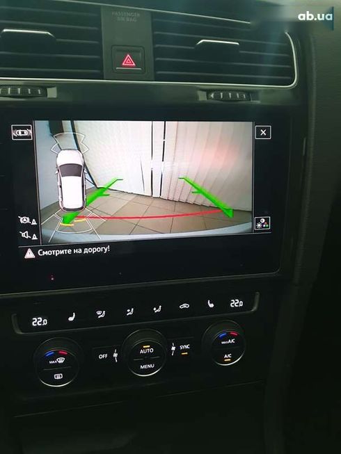 Volkswagen e-Golf 2017 - фото 14