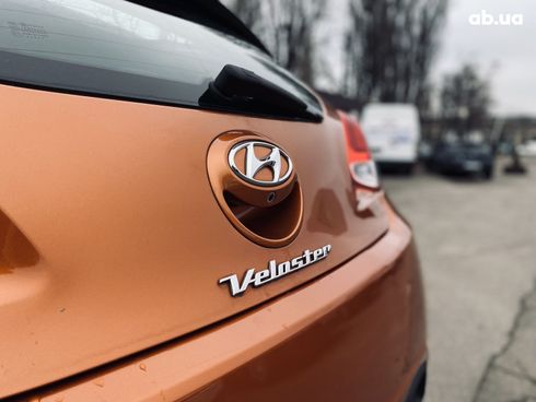 Hyundai Veloster 2016 коричневый - фото 11