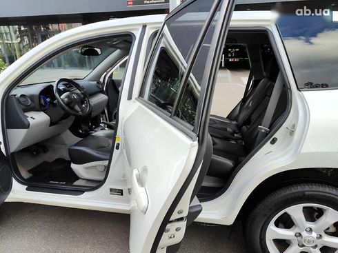 Toyota RAV4 2013 - фото 6