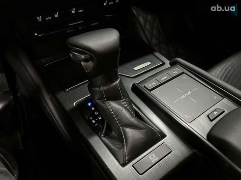 Lexus ES 2018 - фото 27