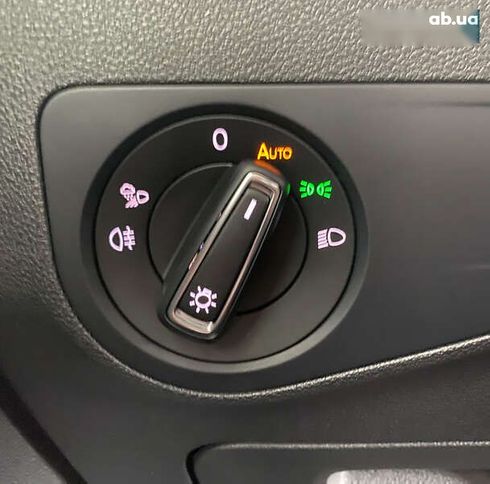 Volkswagen Tiguan 2021 - фото 17