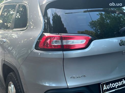 Jeep Cherokee 2015 серый - фото 10