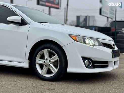 Toyota Camry 2014 - фото 10