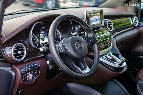 Mercedes-Benz V-Класс 2017 - фото 21