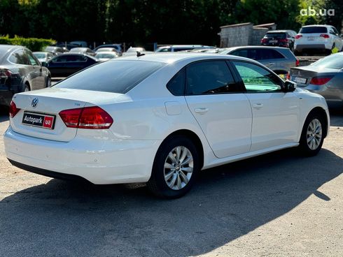 Volkswagen Passat 2015 белый - фото 5