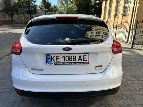 Ford Focus 2017 белый - фото 13