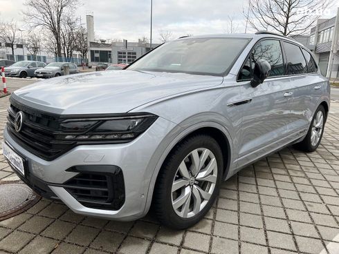 Volkswagen Touareg R 2021 - фото 22