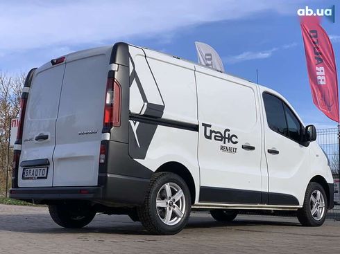 Renault Trafic 2021 - фото 15