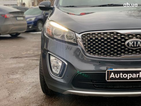 Kia Sorento 2016 серый - фото 16