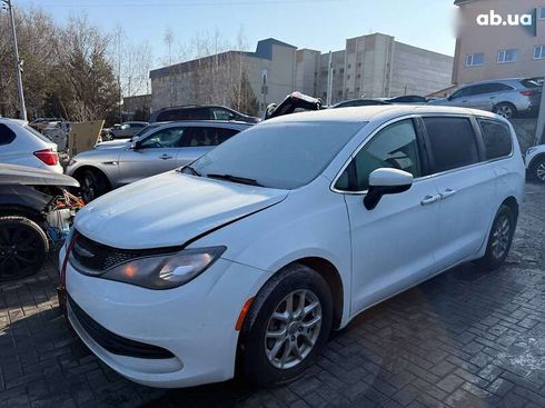 Chrysler Pacifica 2017 - фото 2