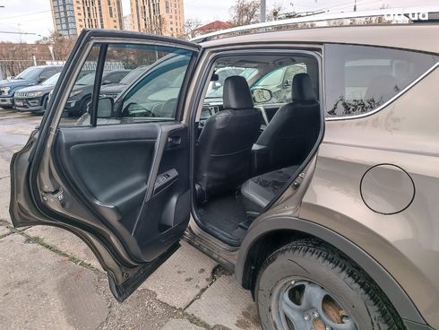 Toyota RAV4 2014 серый - фото 15