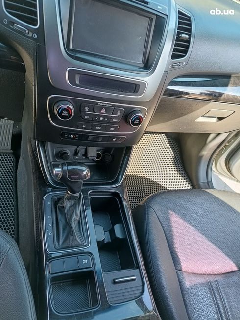 Kia Sorento 2013 - фото 13