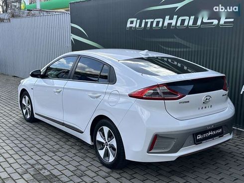 Hyundai Ioniq 2017 - фото 13