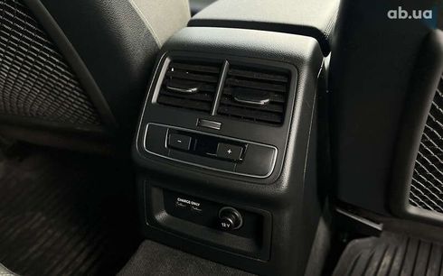 Audi A4 2020 - фото 26