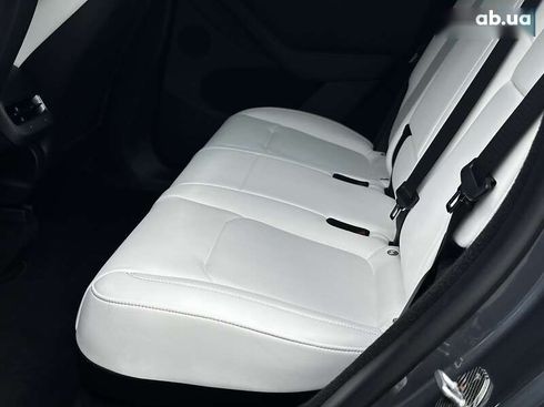 Tesla Model Y 2023 - фото 15