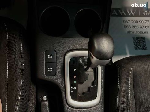 Toyota Hilux 2016 - фото 18