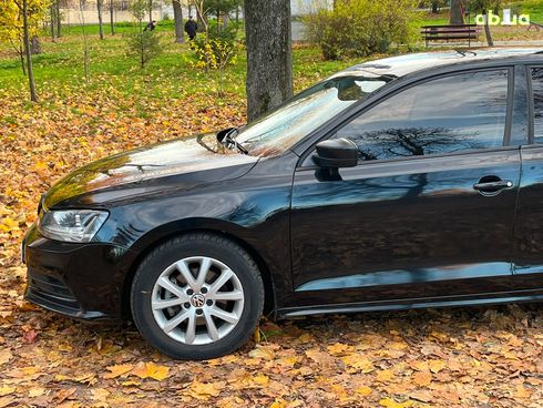 Volkswagen Jetta 2015 черный - фото 6