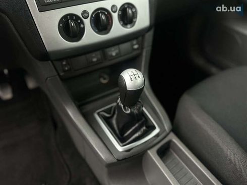 Ford Focus 2007 - фото 27