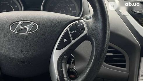 Hyundai Elantra 2011 - фото 26